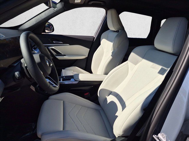 New 2026 BMW X1 xDrive28i w/ Technology Package AWD/4WD image 4