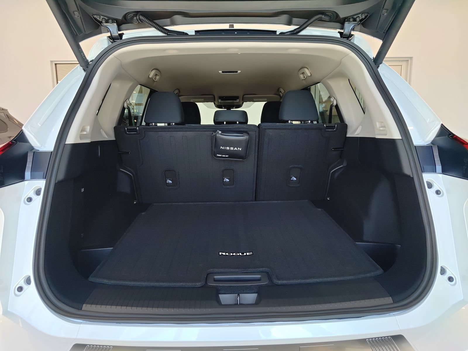 New 2026 Nissan Rogue SV AWD/4WD image 12