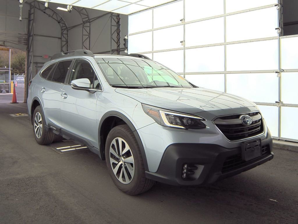 Used 2022 Subaru Outback Premium image 31