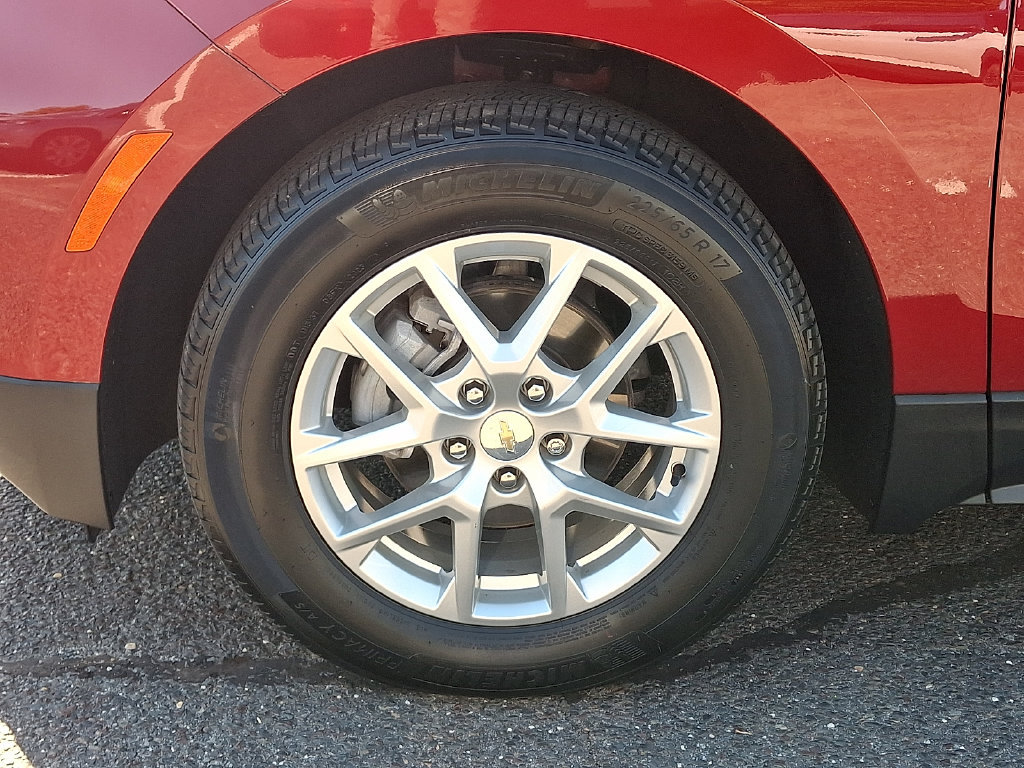 Certified 2024 Chevrolet Equinox LT FWD image 12