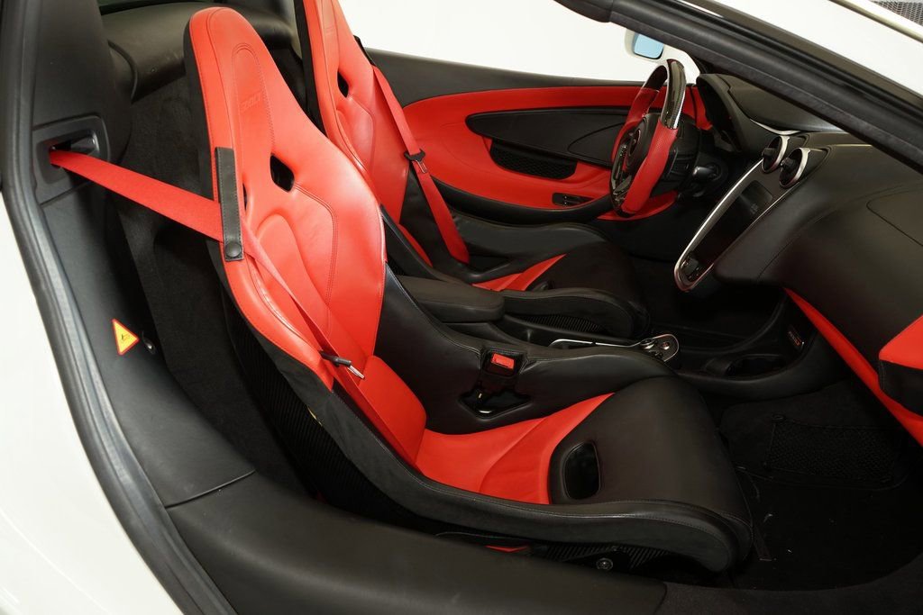 Used 2020 McLaren 600LT Spider image 13