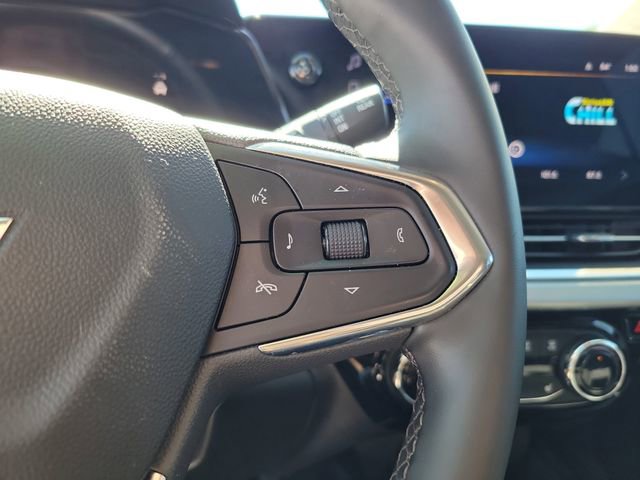 Certified 2025 Chevrolet Trax LT w/ LT Convenience Package image 21