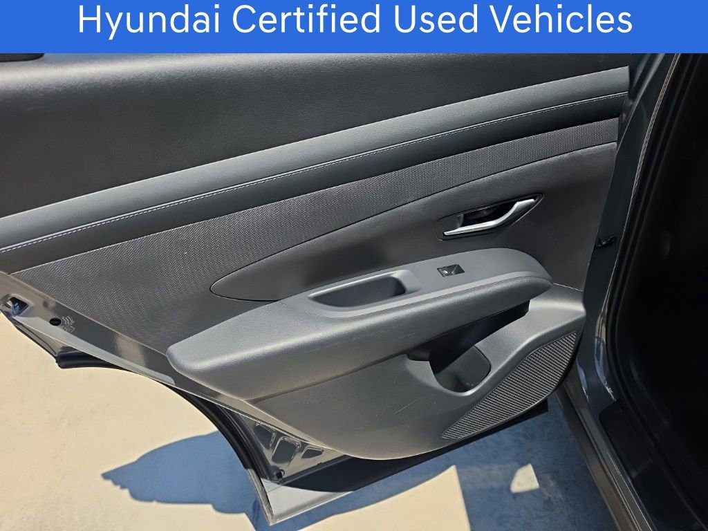 Certified 2025 Hyundai Tucson SE FWD image 16