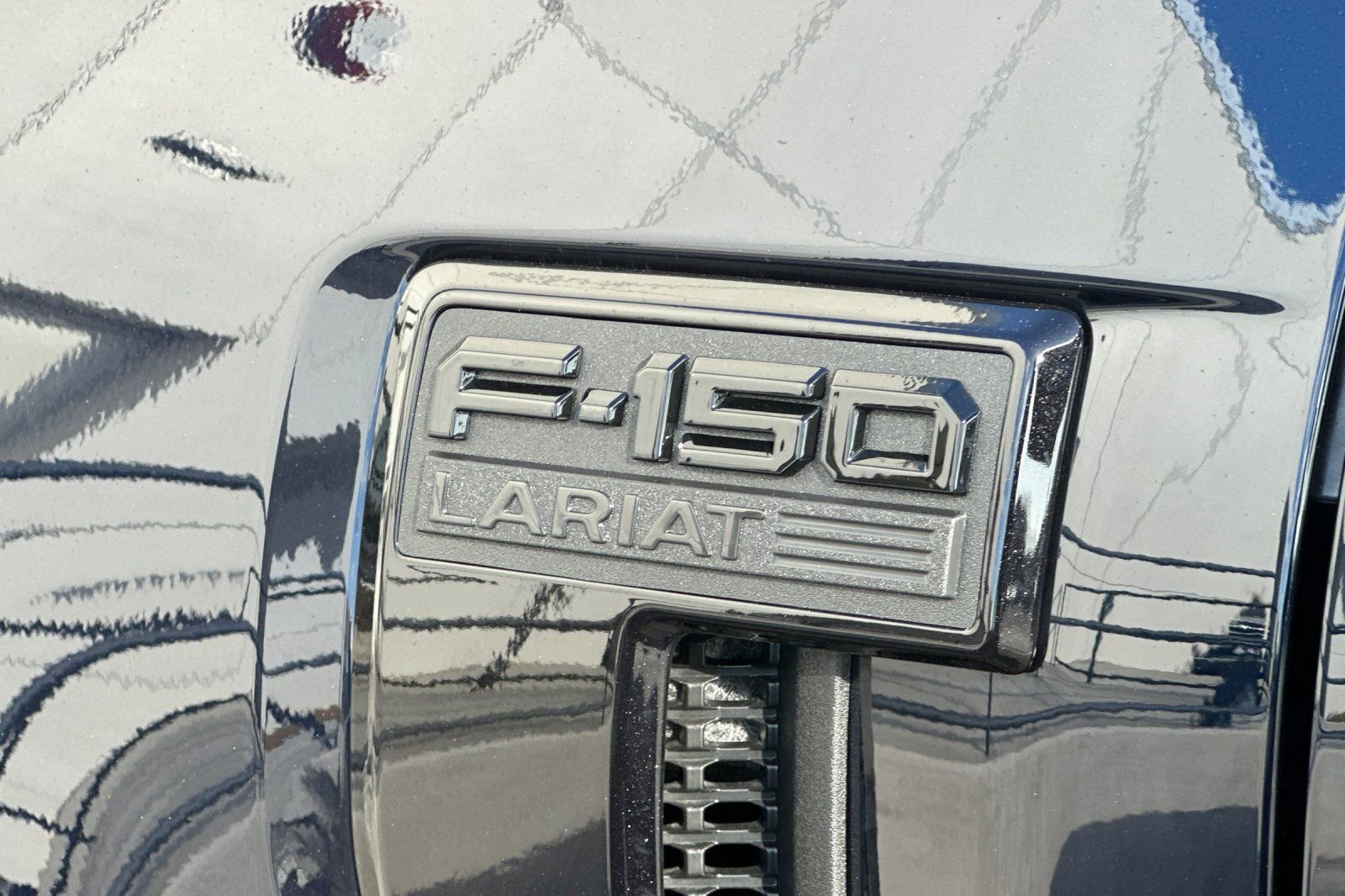 New 2026 Ford F150 Lariat w/ Equipment Group 501A Mid AWD/4WD image 24