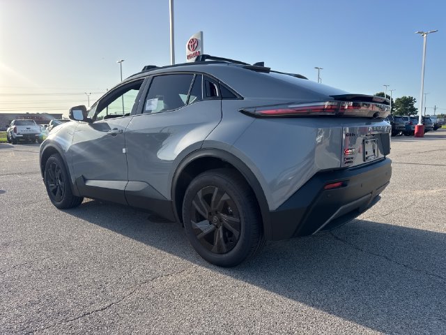 New 2026 Toyota C-HR AWD/4WD image 4
