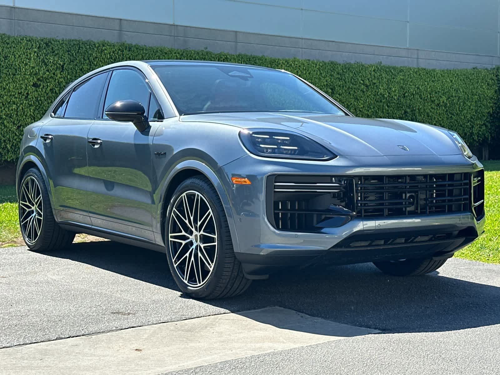 New 2026 Porsche Cayenne Turbo AWD/4WD image 10