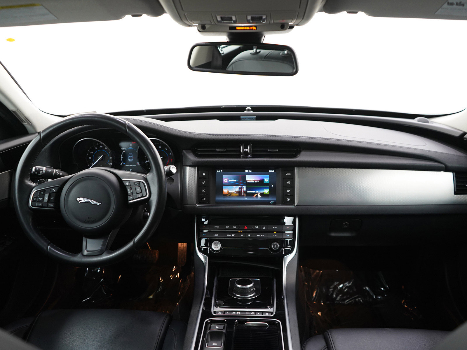 Used 2018 Jaguar XF Premium AWD/4WD image 13