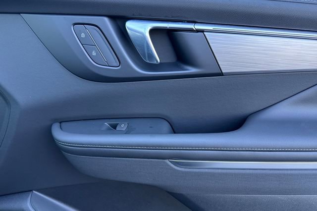 Used 2025 Buick Enclave Preferred image 22