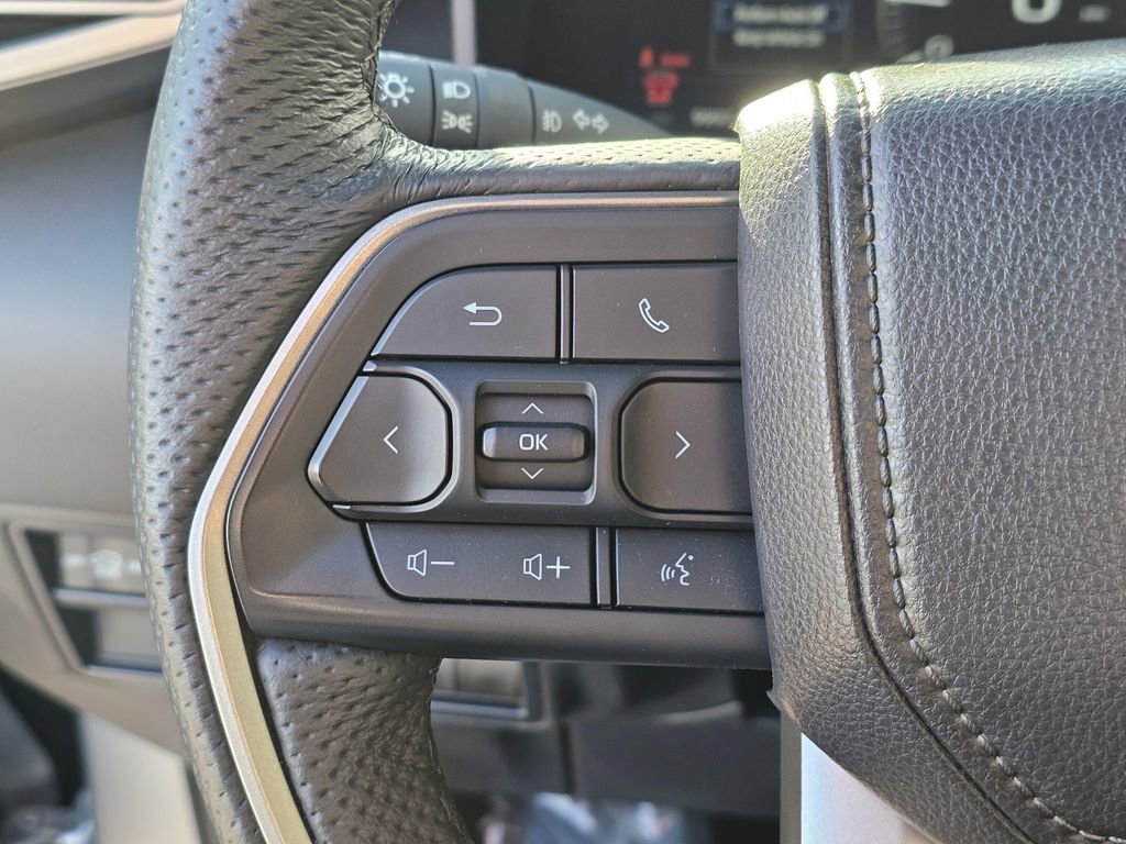 Used 2025 Toyota Sequoia Limited AWD/4WD image 30