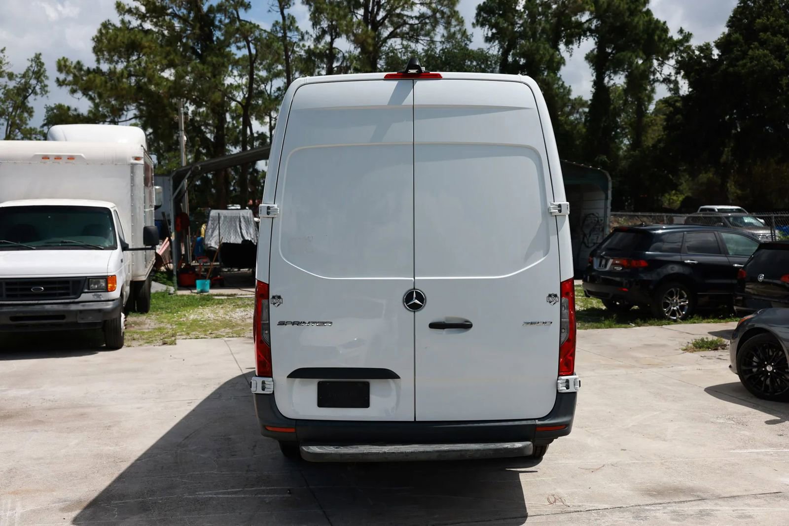 Used 2021 Mercedes-Benz Sprinter 2500 image 5