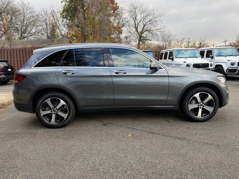 Used 2021 Mercedes-Benz GLC 300 4MATIC image 5