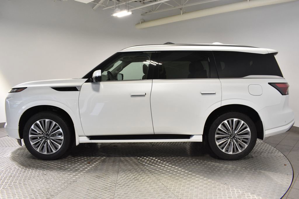 New 2026 INFINITI QX80 Luxe image 2