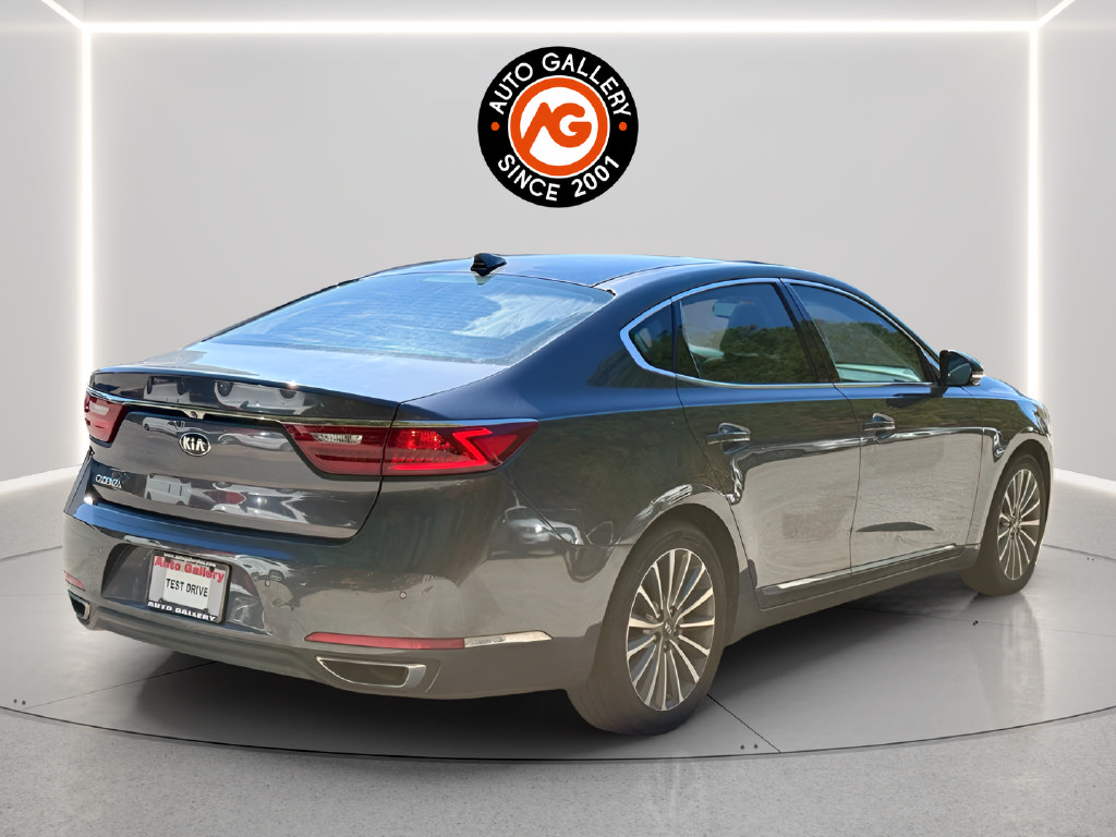 Used 2017 Kia Cadenza Technology FWD image 7