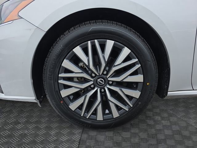 Used 2024 Nissan Altima 2.5 SV image 31