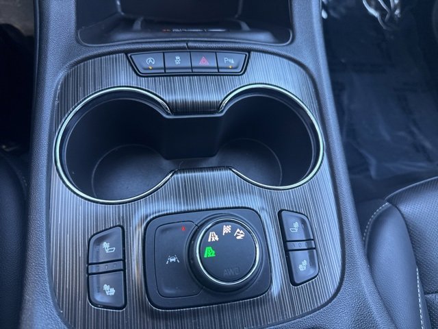 Used 2023 GMC Acadia SLT w/ Elevation Edition image 20