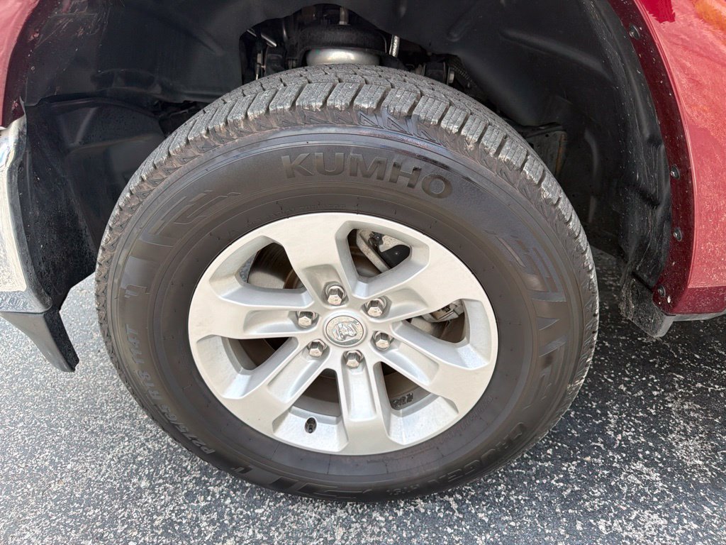 Used 2021 RAM 1500 Laramie AWD/4WD image 10