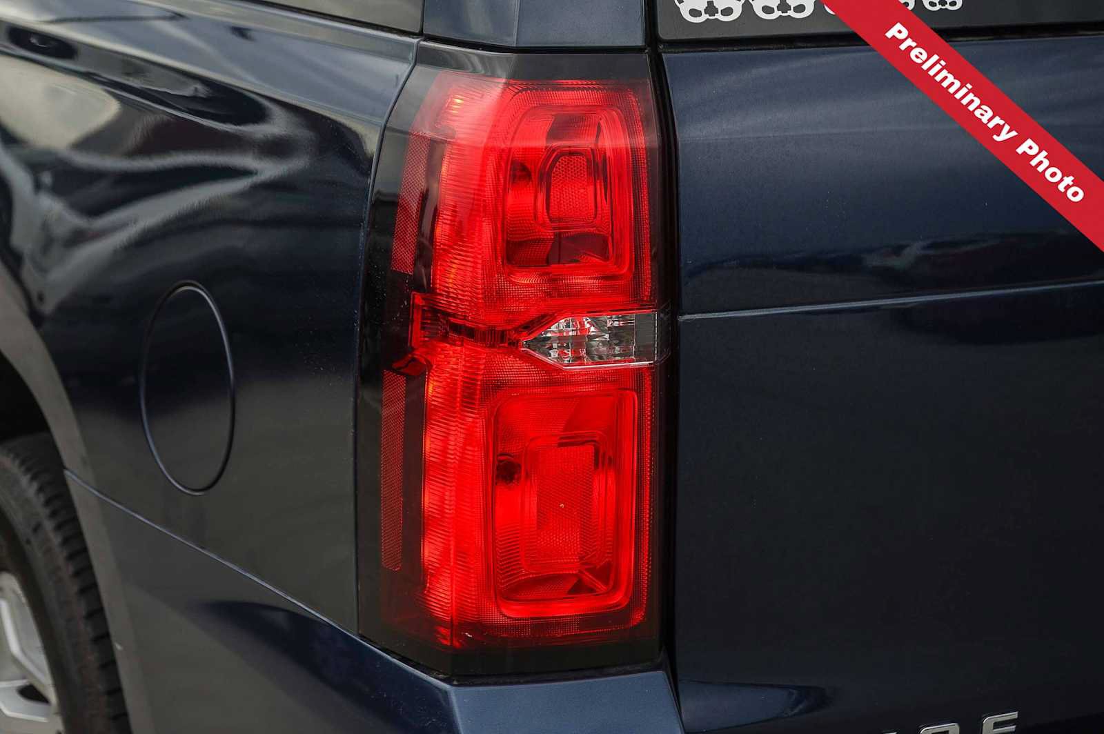 Used 2019 Chevrolet Tahoe LT w/ Luxury Package RWD image 9