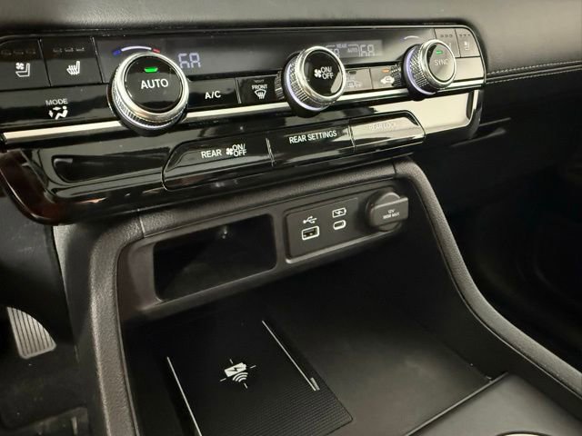 Used 2024 Honda Pilot Elite image 23