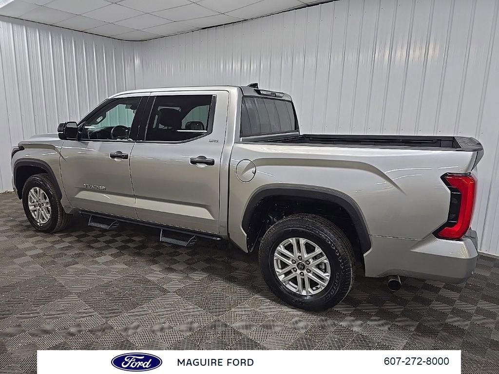 Used 2023 Toyota Tundra SR5 w/ SR5 Convenience Package AWD/4WD image 5