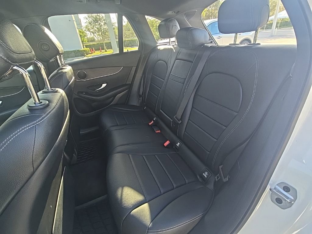 Used 2022 Mercedes-Benz GLC 300 4MATIC w/ Multimedia Package Lite image 25