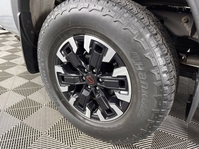 Used 2023 Nissan Frontier PRO-4X w/ Pro Convenience Package AWD/4WD image 16