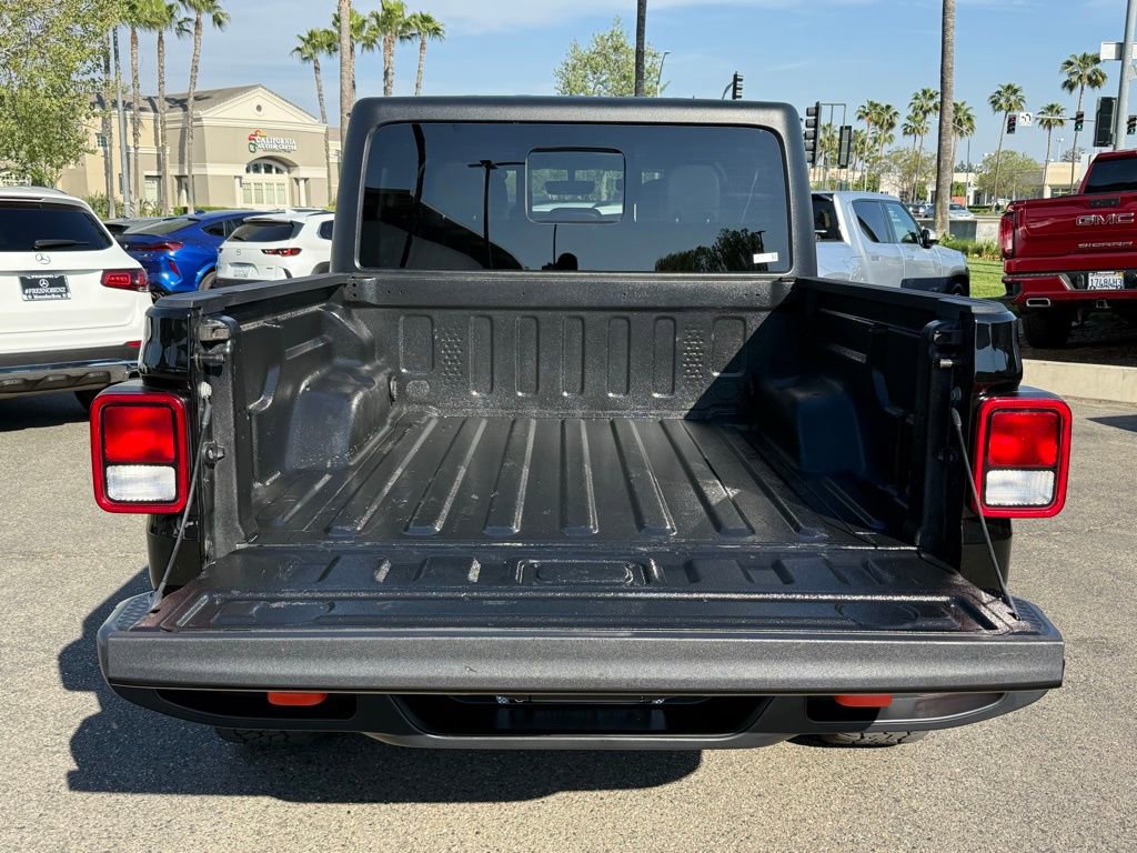 Used 2023 Jeep Gladiator Mojave image 17