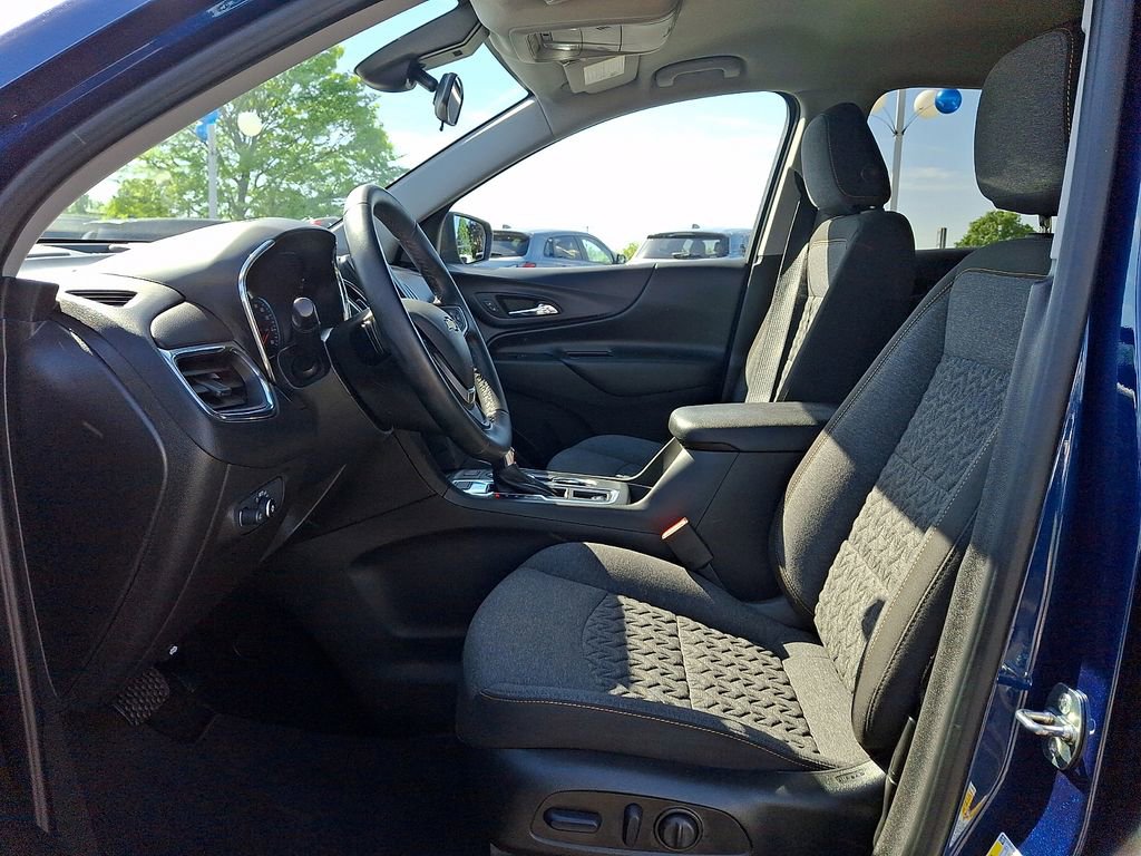 Used 2023 Chevrolet Equinox LT AWD/4WD image 13