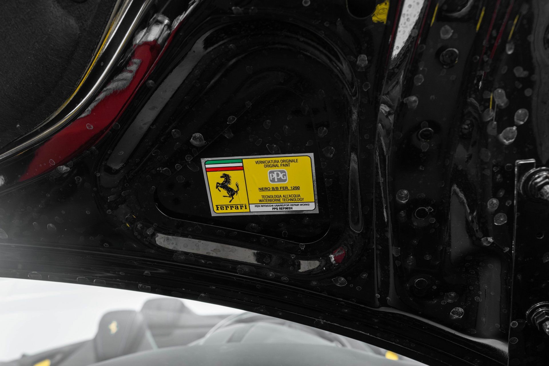 Certified 2025 Ferrari Roma Spider RWD image 22