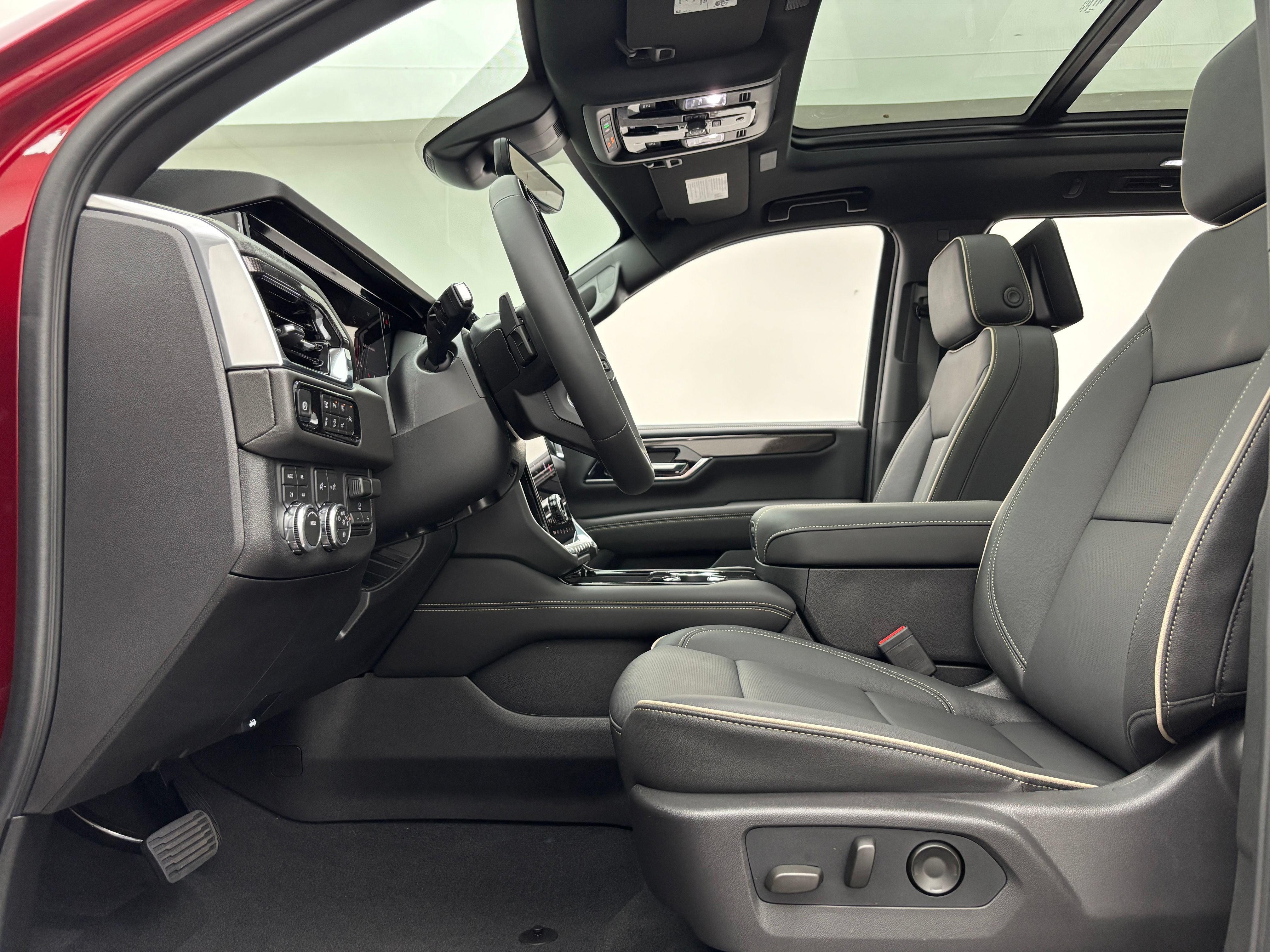 New 2026 GMC Yukon Elevation w/ Elevation Premium Package AWD/4WD image 21