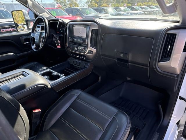 Certified 2019 GMC Sierra 2500 Denali image 30