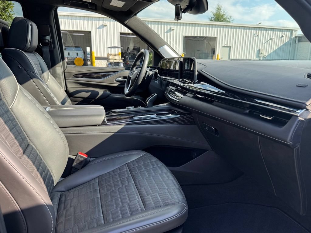 Certified 2023 Cadillac Escalade V AWD/4WD image 36