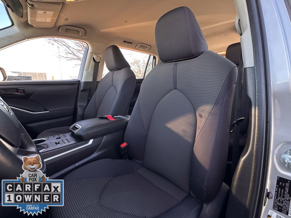 Used 2024 Toyota Highlander LE image 22