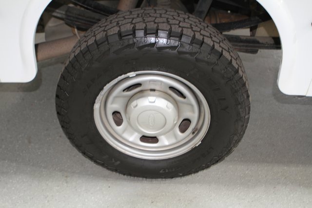 Used 2015 Ford F350 XL image 4