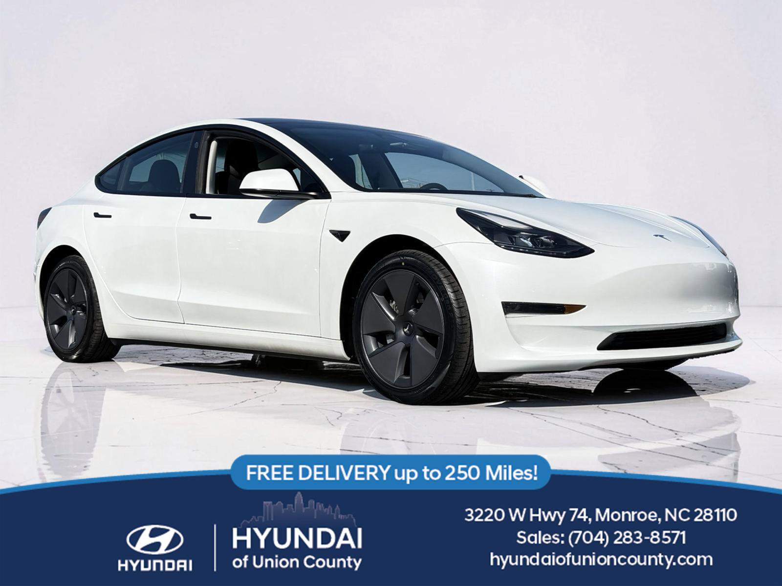 Used 2023 Tesla Model 3 Standard Range video 1