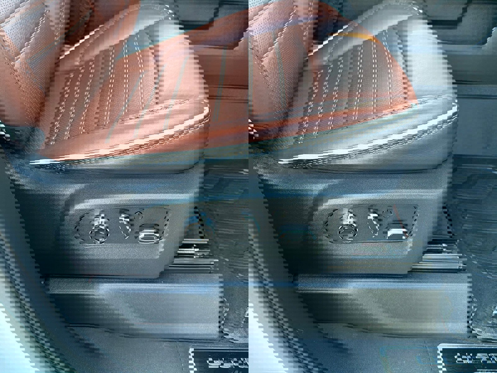 Used 2024 GMC Sierra 2500 Denali Ultimate image 25