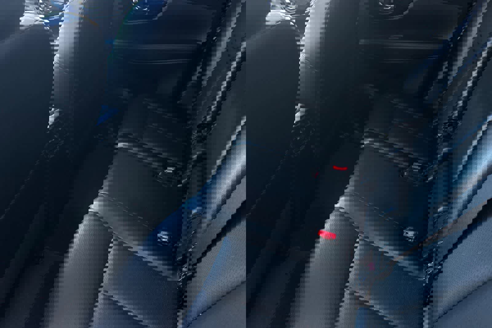 Used 2018 Nissan Rogue SL w/ Premium Package image 5