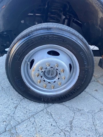 Used 2013 Ford F550 Full Dump and Plows w/ Payload Upgrade Pkg image 27