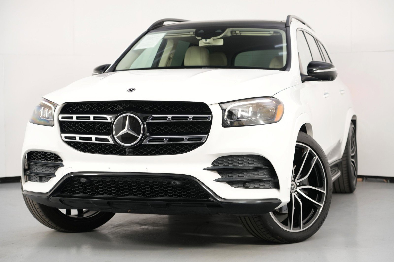 Used 2020 Mercedes-Benz GLS 580 4MATIC image 3