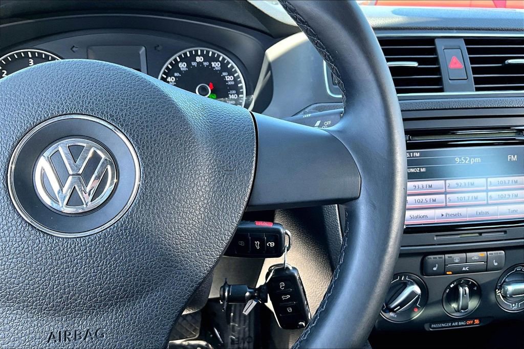 Used 2013 Volkswagen Jetta TDI FWD image 24