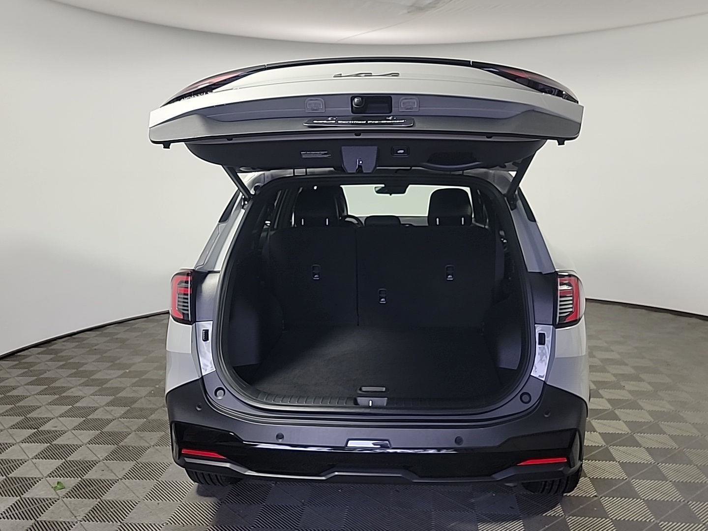 Used 2026 Kia Sportage X-Line w/ X-Line Premium Package AWD/4WD image 9