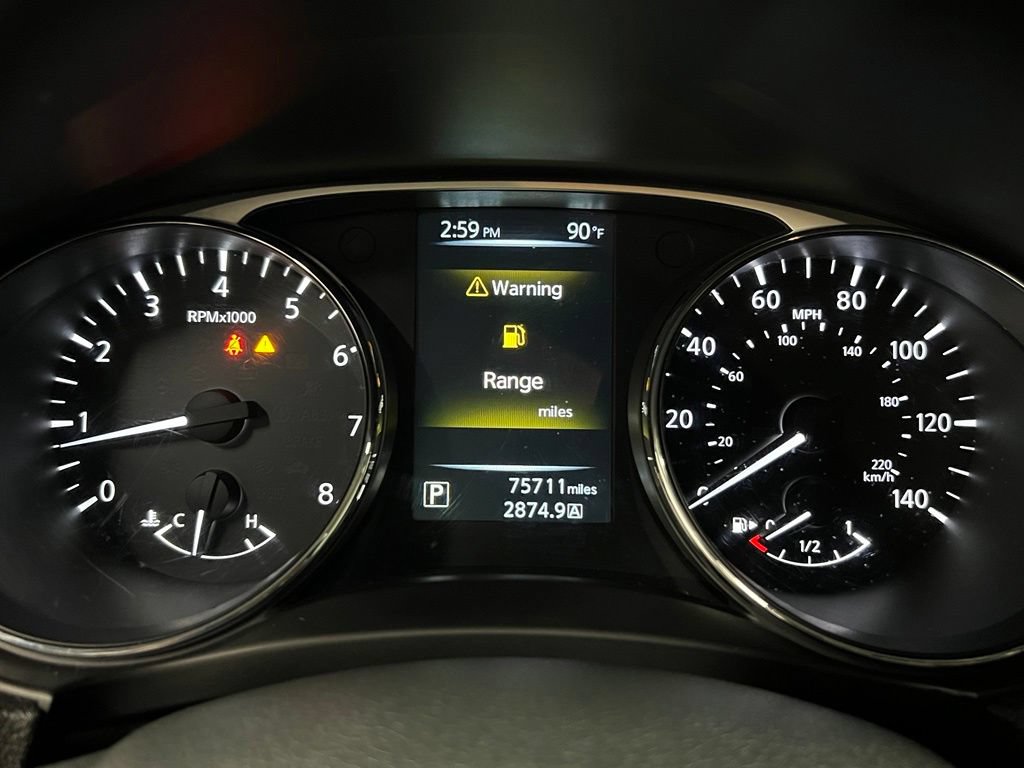 Used 2016 Nissan Rogue SV AWD/4WD image 16