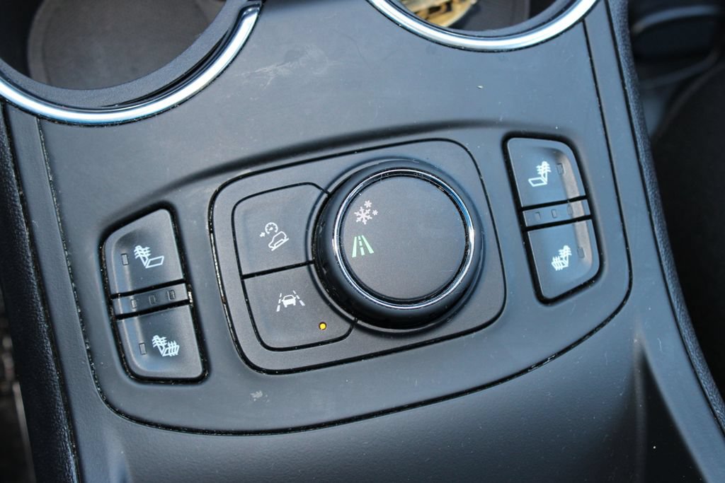 Used 2023 GMC Terrain SLE w/ Driver Convenience Package FWD image 14