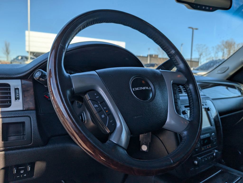Used 2014 GMC Yukon Denali image 10