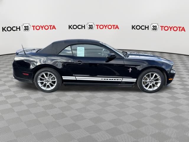 Used 2011 Ford Mustang Premium w/ 202A Rapid Spec Order Code image 9