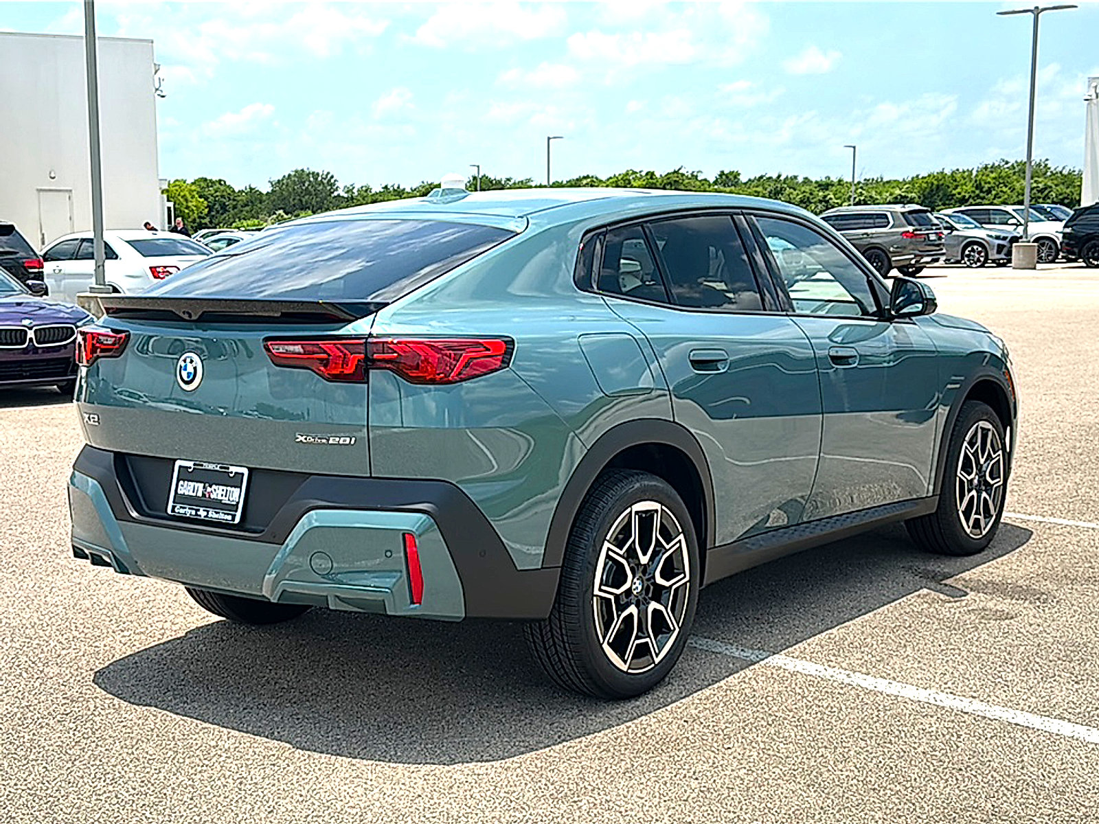 New 2026 BMW X2 xDrive28i w/ Technology Package AWD/4WD image 8