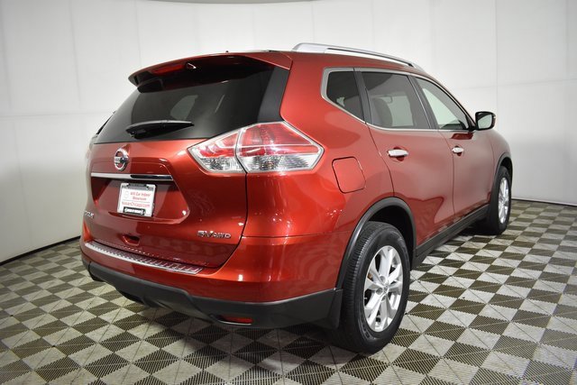 Used 2015 Nissan Rogue SV image 4