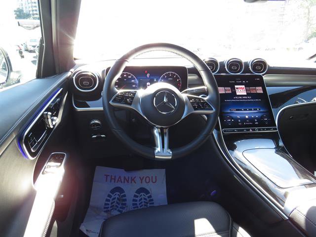 Used 2025 Mercedes-Benz GLC 300 4MATIC image 3