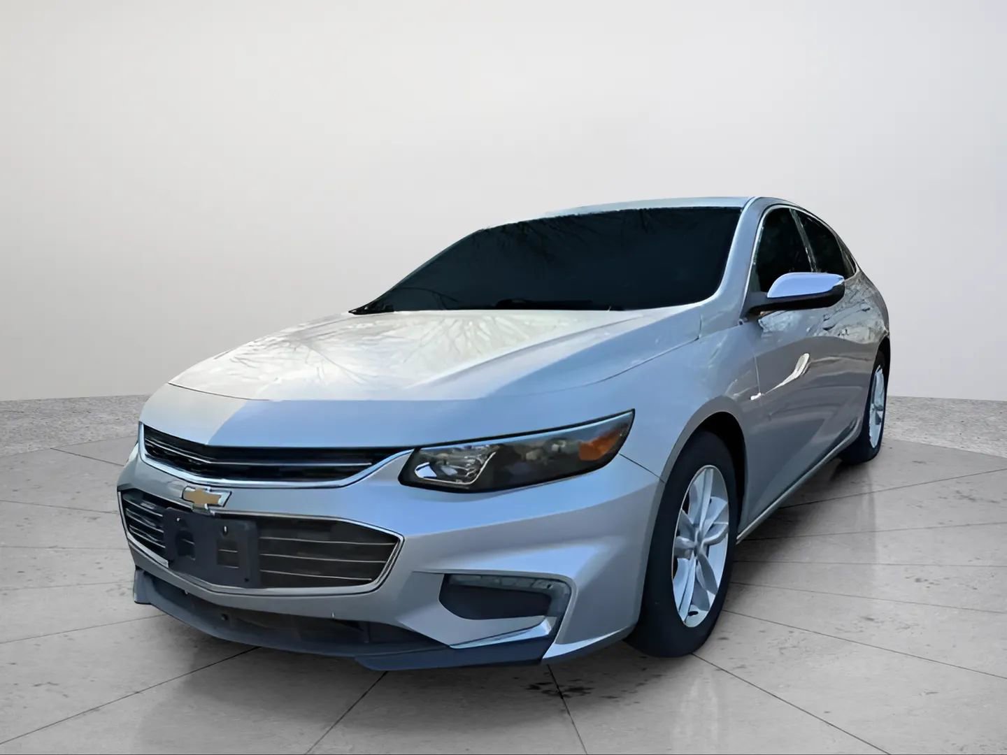 Used 2016 Chevrolet Malibu LT w/ Leather Package image 2