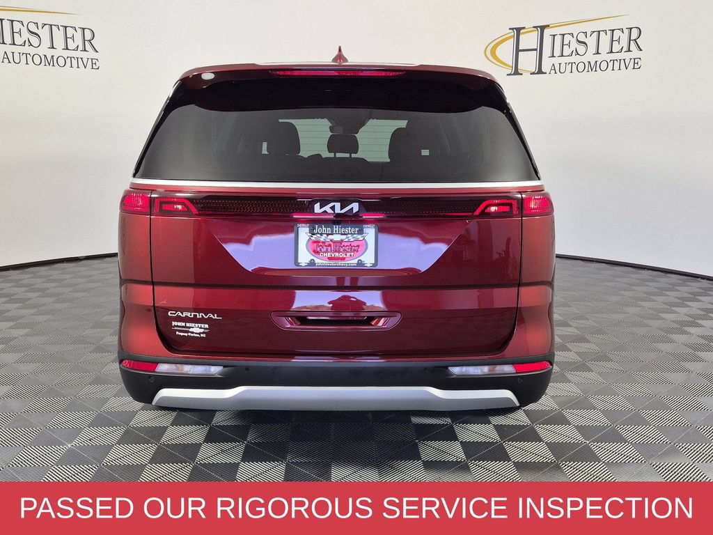 Used 2024 Kia Carnival EX FWD image 5