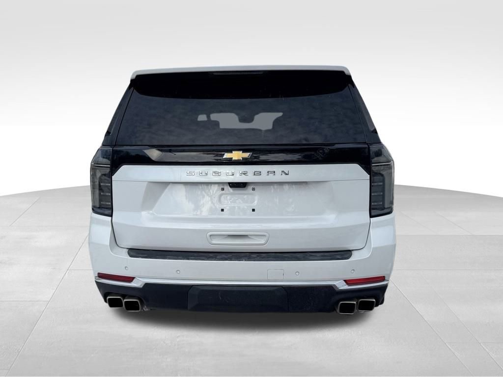 Used 2025 Chevrolet Suburban High Country image 8